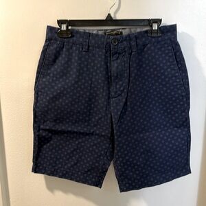 Diamond print shorts, size 29